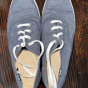 Keds Canvas Sneaker - Women's Size 8 (Gently Used)